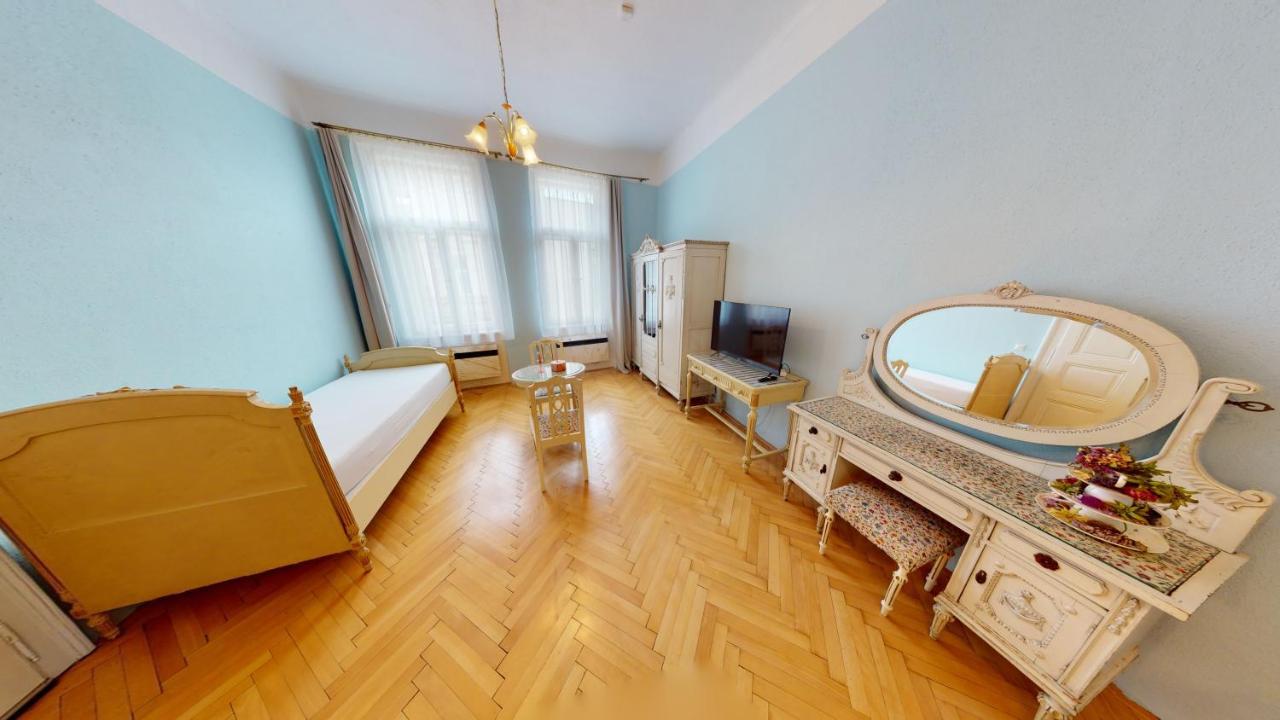 Apartments Kromeriz Exterior photo