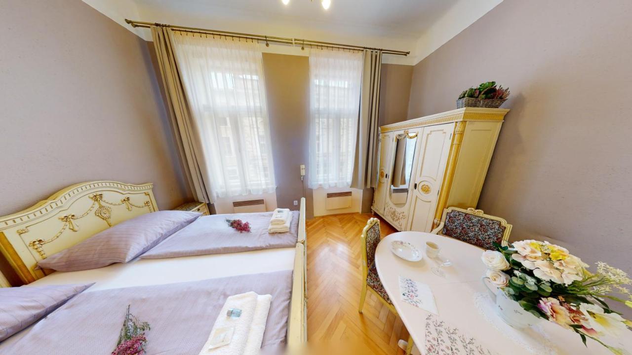 Apartments Kromeriz Exterior photo